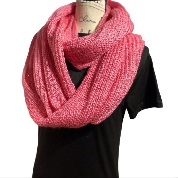 Pink Sequins Wide Knitted Winter Infinity Scarf NEW - Picture 1 of 4
